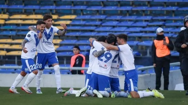 Vélez superó a Central Córdoba y gritó campeón en la Supercopa Argentina